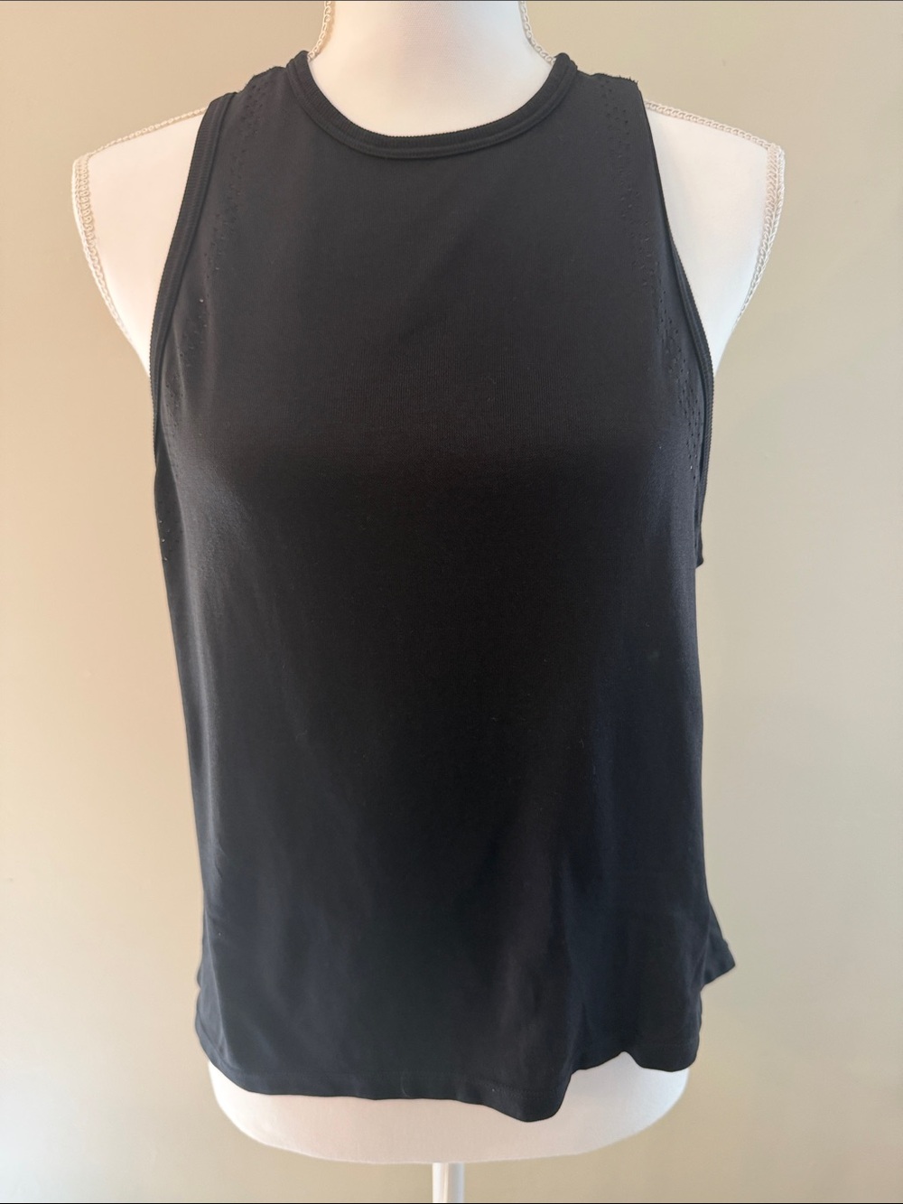Pink Women's XS Victoria Secrets Seamless Black Tank Top